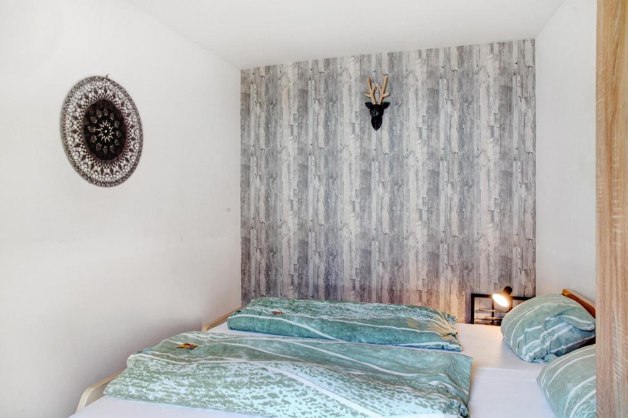 Flying Hirsch Aparthotel Stall Eksteriør bilde